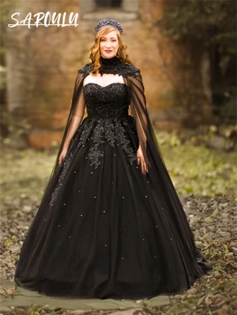 Готическа Черно сватбена рокля с кружевными апликации от тюл Рокли за булката трапецовидна форма с нос във формата на сърце Сватбена рокля Vestidos De Новия