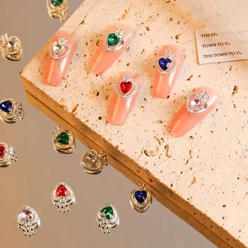 10шт 3D окачване за нокти във формата на корона във формата на сърце Бижута Кристали Сърцето на Кристални бижута, изработени от скъпоценни камъни, Японски метал Луксозен сплав за нокти